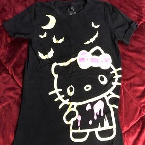 Hello Kitty glow Halloween shirt. Size Small.
